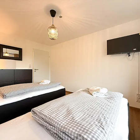 Etage Eins Apartment *